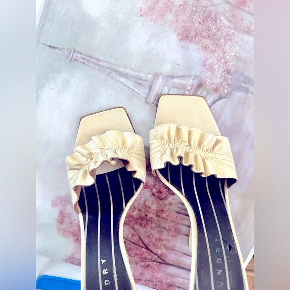 VINTAGE Faux Leather Opened Ruffled Toe Skinny Wedge Heels, By Chinese Laundry - Picture 5 of 13